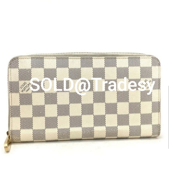 Louis Vuitton Handbags - 100% Auth Louis Vuitton Organizer Zippy Wallet
